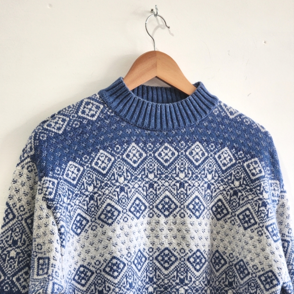 Vintage Wintery Crewneck